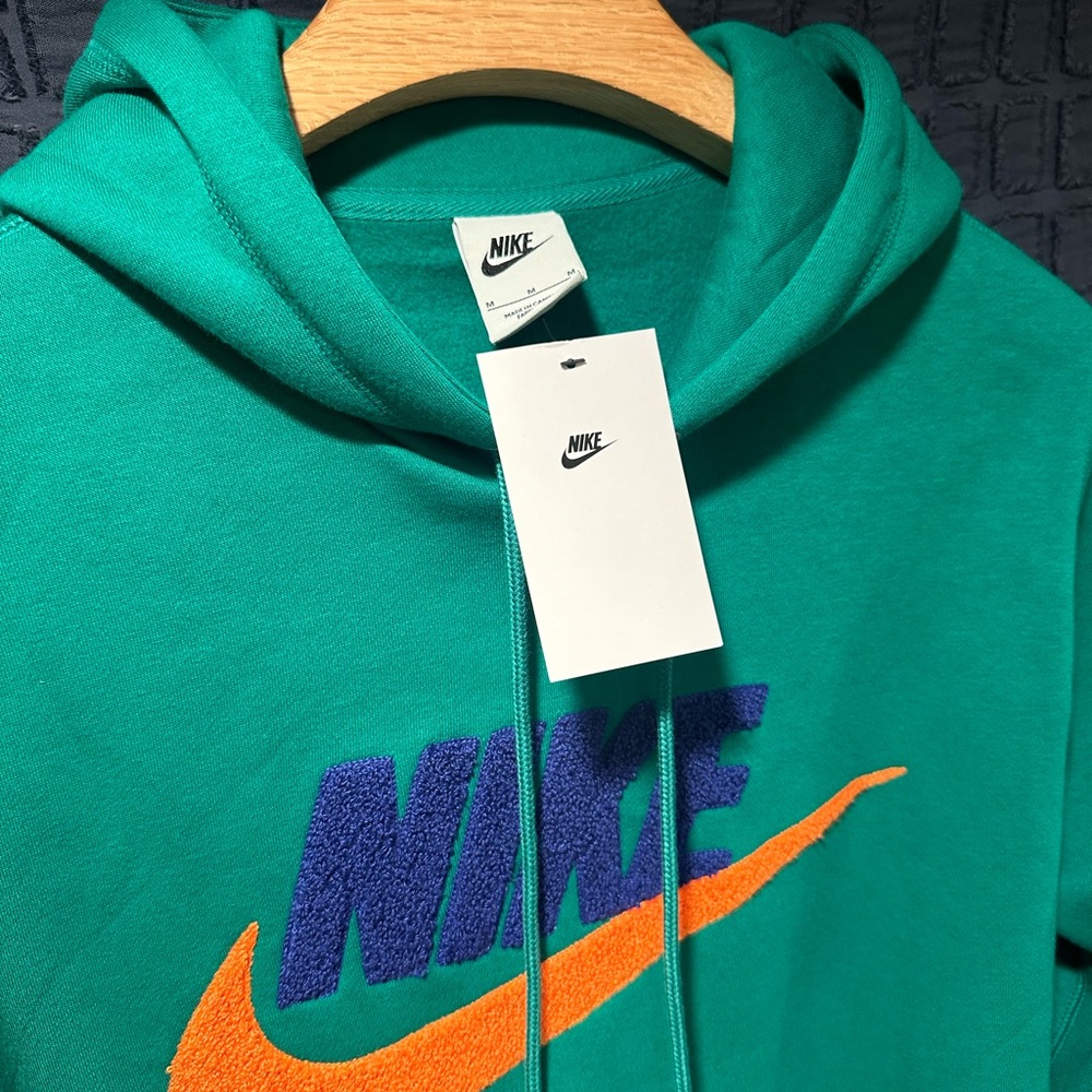NWT! Nike Club Basketball CHNL FTRA Pullover Mens. Green FN3104-365 - Picture 8 of 13